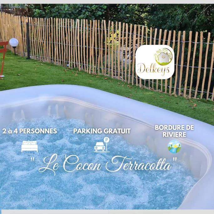 Le Cocon Terracotta & *